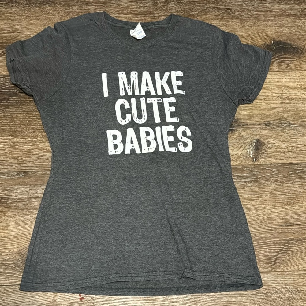 I make cute babies tee medium‎